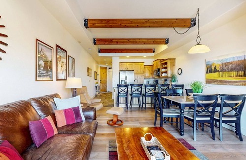 Kimball Junction Condo | Dog-friendly Newpark townhome with private hot tub, washer & dryer, & central AC