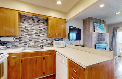Lincoln City House | Dog Friendly Oceanview Condo with Great Location and Nearby Beach Access