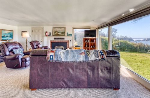Coos Bay House | Dog-friendly, oceanfront home with patio plus lighthouse & ocean views