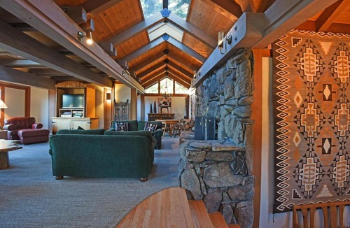 Lake Forest House | Dollar Point Delight