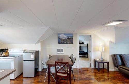 Rockaway Beach House | Dolphin 2