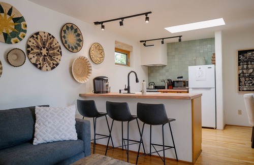 Downtown Santa Fe Bed & Breakfast | Dos Hermanas 4, 5, 6 & 8| Walk to Plaza| Courtyard