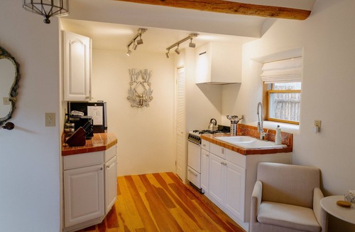Downtown Santa Fe Bed & Breakfast | Dos Hermanas 4, 5, 6 & 8| Walk to Plaza| Courtyard