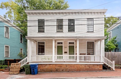 Cabbagetown Apartment | Down the Rabbit Hole
