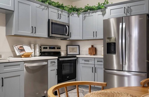 Downtown San Diego House | *Down Town Condo with Gym, Pool, BBQ, Jacuzzi*