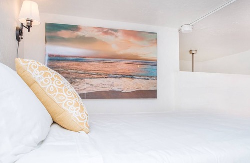 East Village House | Downtown San Diego Loft in The Gaslamp Quarter!