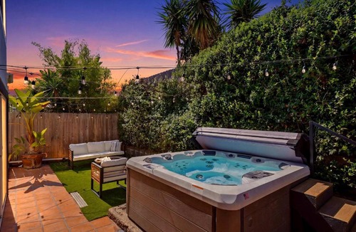 Golden Hill House | Downtown San Diego Stay with Hot Tub & BBQ