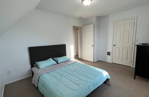 Tillamook House | Downtown Tillamook Home - Close to the beach and Pet-Friendly