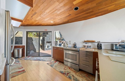 Idyllwild Cabin | Dramatic Geodesic Dome with amazing views, AC, spa and walk to town cold tub