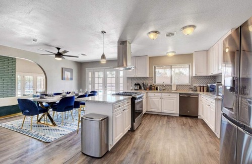 Spring Valley Villa | Dream Home 8BR+pool/spa (70%off 31day min)