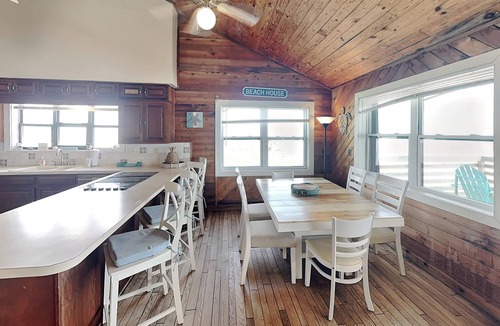Vilano Beach Cottage | Dreamview by Distinctive Beach Rentals