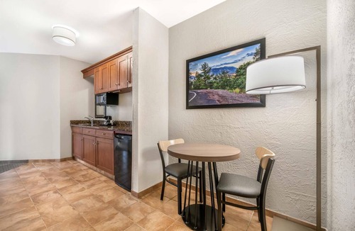 Northern Arizona University Hotel | Drury Plaza Hotel Flagstaff