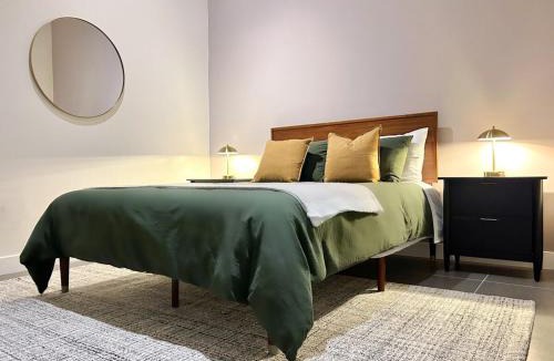 Historic Core Apartment | DTLA 2BR Loft with Hot Tub & Rooftop Pool!