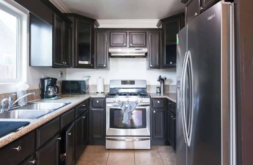 Vernon Apartment | Duplex Delight South of DTLA