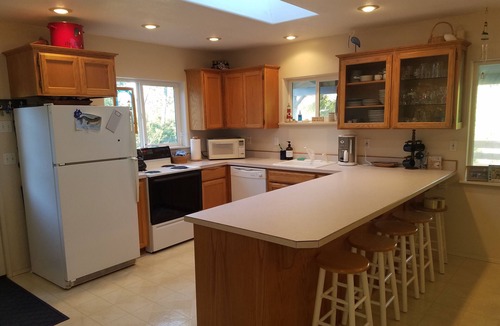 Heceta Beach House | Easy 5-minute walk to Heceta Beach! Clean family-sized house with a huge deck.