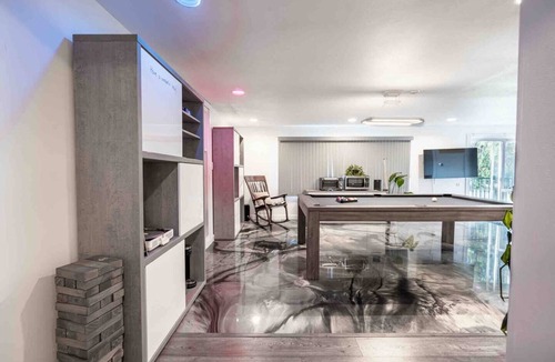 Greenacres Condo | Eccentric Studio On The River