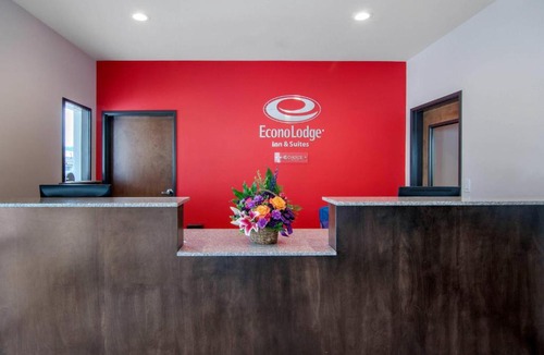Springfield Hotel | Econo Lodge Inn & Suites Springfield Main Street