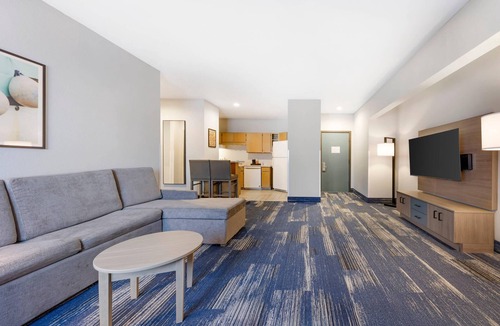 Coos Bay Hotel | Edgewater Inn and Suites, an Ascend Collection Hotel