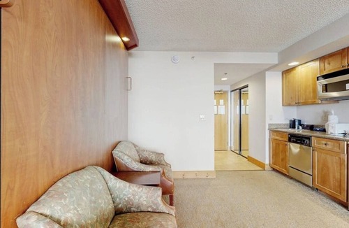 Mount Crested Butte Apartment | Efficient Mountain Escape W/Murphy Bed, Shared Pool, Slope Access & Kitchenette