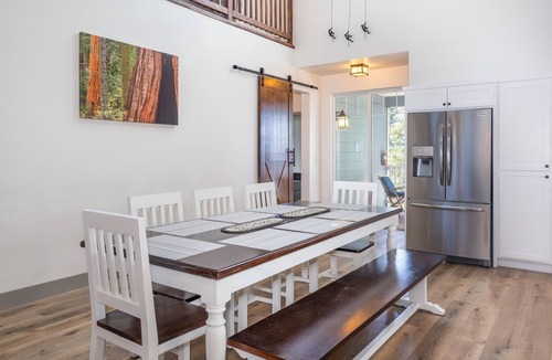Yosemite West House | El Capitan Loft