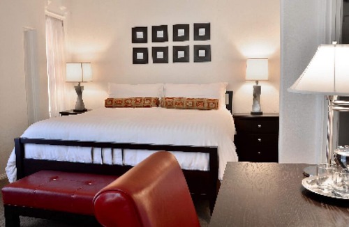 Lincoln Acres House | El Primero Hotel