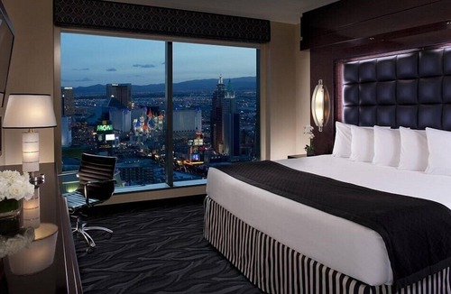 Las Vegas Hotel | Elara Hilton Grand Vacation Deluxe King Suite - Las Vegas, Nevada