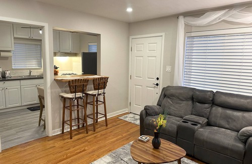 West University House | Elegant 1 bdrm house. Walk to casinos, only 1 blk from UNR