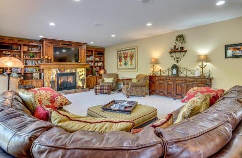 Orem House | Elegant 6,300-Sq-Ft Family Home with Hot Tub in Orem