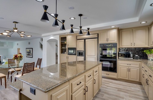 Enterprise House | Elegant Las Vegas Home w/Pool & Putting Green!