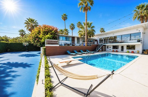 Las Vegas House | Elegant Mid Century Villa I Views, Pool, Gym and Spa