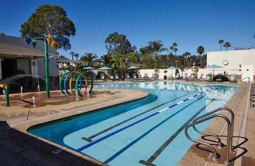 Rancho Santa Fe Hotel | Elegant Resort-Style | Club Double Queen with Pool, Spa & Lush Ground