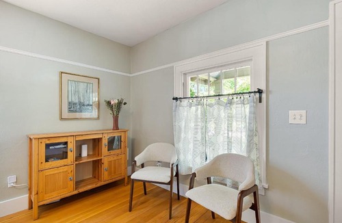 Springfield House | Elizabeth Page House - Charming & Modern Bungalow home