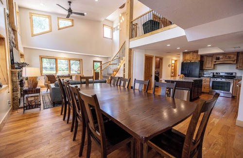 Holladay Bed & Breakfast | Engen Hus Bed and Breakfast