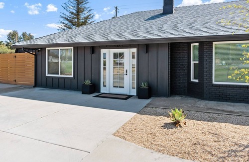 Madera Apartment | Enjoy a Modern Minimalist studio newly remodeled