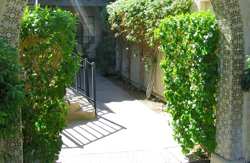 Palm Springs Condo | Enjoy a Relaxing Getaway
