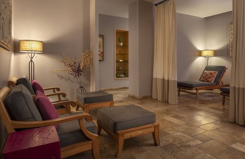 Uptown Sedona Hotel | Enjoy Stunning Red Rock Views from Your Cozy Room in Sedona
