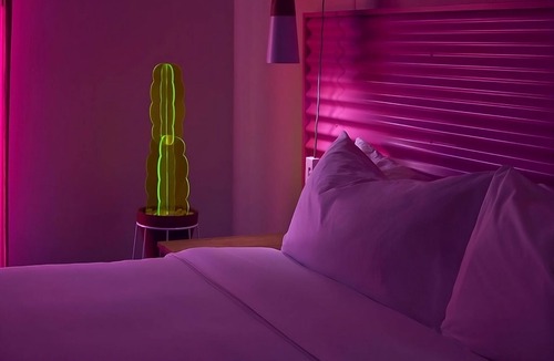 Sonora Sunrise Hotel | Enjoy the Beauty of Palm Springs and Stay in our 3 Pool View Units!