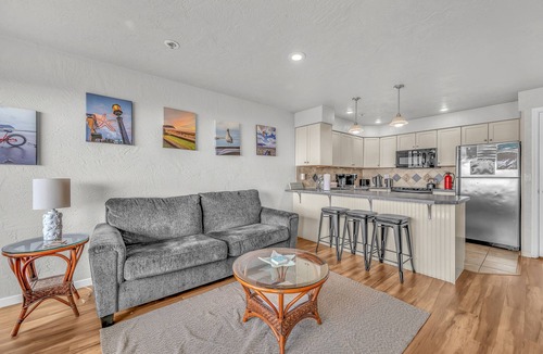 Seaside Condo | Enjoy the Prom from this beautiful oceanfront condo in the heart of Seaside!