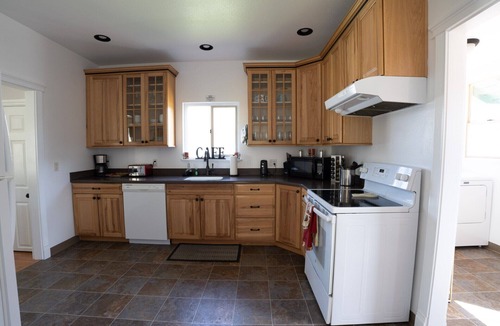 Clatskanie House | Enjoyable 3-bedroom house with WiFi in charming Westport