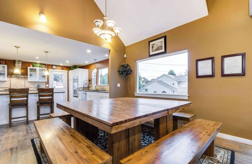 Roads End House | Enormous ocean view homes with firepit and deck short walk to the beach
