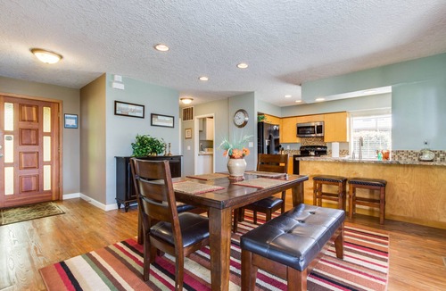 Roads End Cottage | Enormous ocean-view homes with firepit & deck - short walk to the beach