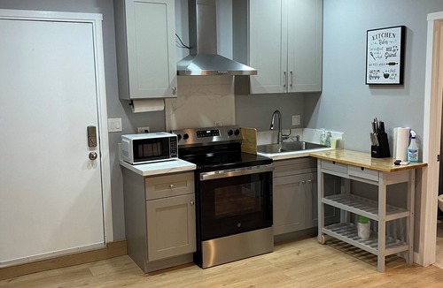 Garden Grove Apartment | Entire guesthouse in Garden Grove, California