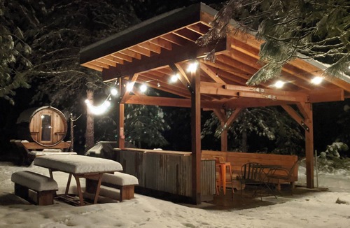 Leavenworth House | Entire Home and Covered Patio, Poofy's Paradise In Plain/Leavenworth