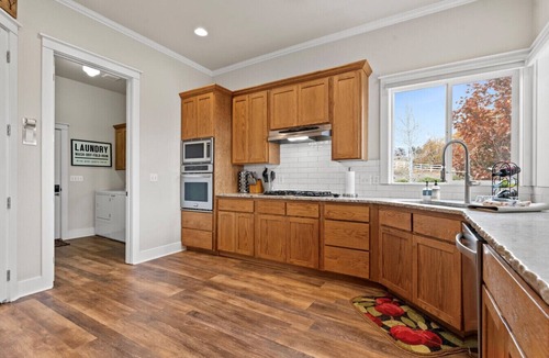Baker City House | Entire Scenic Views Estate, Gorgeous 6 Bdrm, 5.5 Bath, Local Golfing 50% Off!