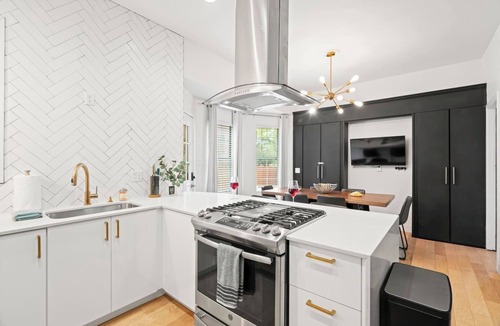 East Central House | Era & Edge | 3BR Victorian at 9th & 9th, Yard, Dog