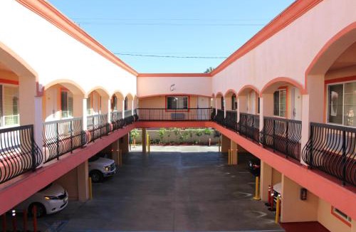 Maywood Hotel | ERTH INN by AGA Maywood
