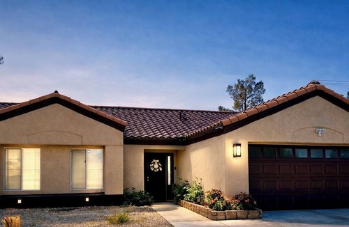 North Las Vegas House | ESCAPE THE MADNESS with no better place to relax! NEW LUXURY SPA AND HUGE POOL!