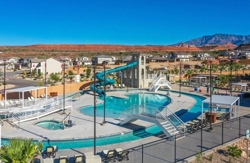 Washington House | Escondido 2343 & 2355 Retreat, Connected homes with 10 Bedrooms, sleeps 40, and endless amenities