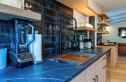 Templeton House | Estate @ Oak & Vine Vineyard Estate | Sleeps 33