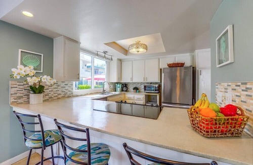 South Mission Beach Condo | Exclusive Ground Level Patio ☆ Steps to Beach & Bay